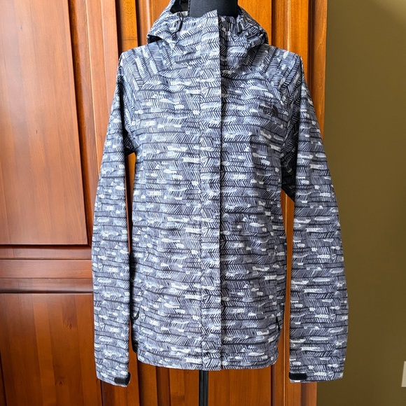 The North Face Jackets & Blazers - Ladies The North Face Rain Jacket